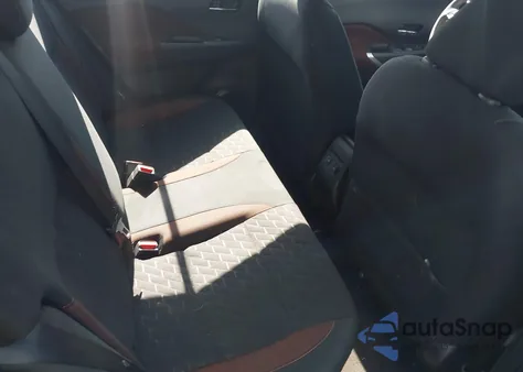 2024 Nissan Kicks Sr Xtronic Cvt z USA, uszkodzony, nr VIN 3N1CP5DV8RL540856